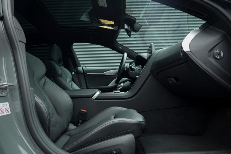 BMW 8 Serie Gran Coupé 840i xDrive High Exe Individual / B&W / Pano / Carbon / M-Stoelen / Adaptive