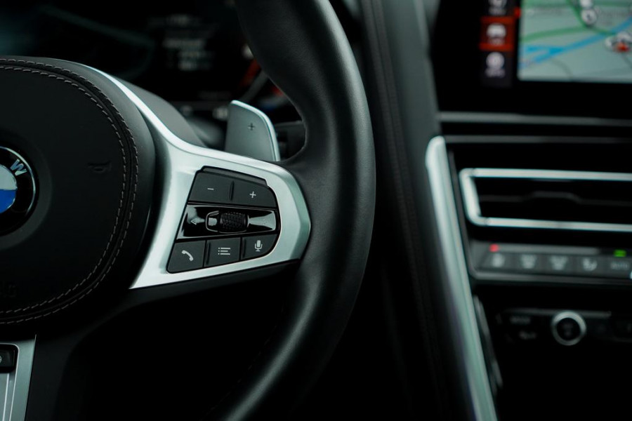 BMW 8 Serie Gran Coupé 840i xDrive High Exe Individual / B&W / Pano / Carbon / M-Stoelen / Adaptive