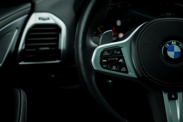 BMW 8 Serie Gran Coupé 840i xDrive High Exe Individual / B&W / Pano / Carbon / M-Stoelen / Adaptive