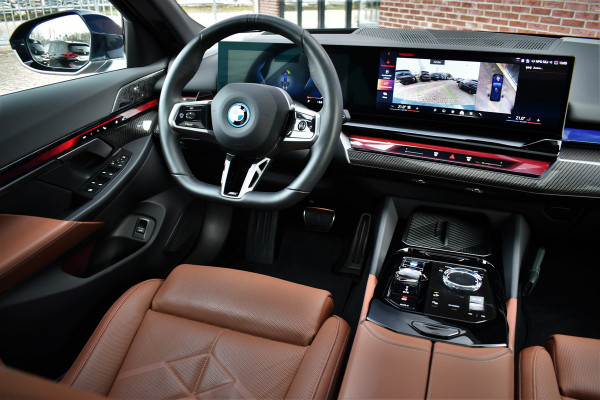 BMW i5 Touring eDrive40 M-Sport Pano Adp-demping B&W Comfzetel+Vent 20inch