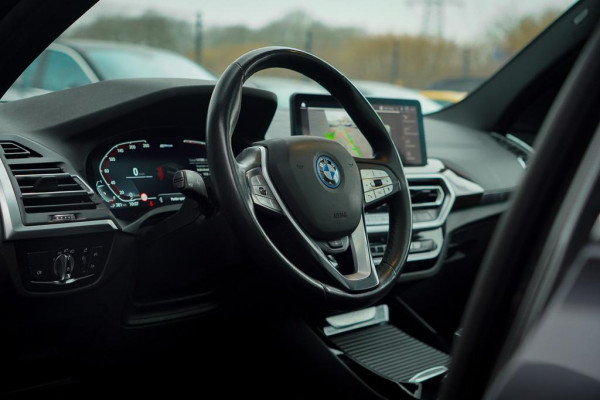 BMW X3 xDrive30e LCI / Pano / Elek Trekhaak / Facelift / HUD / Incl BTW