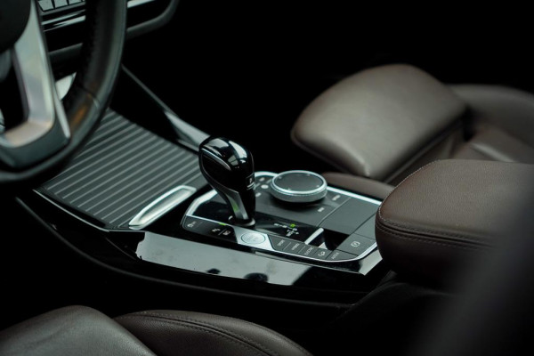 BMW X3 xDrive30e LCI / Pano / Elek Trekhaak / Facelift / HUD / Incl BTW