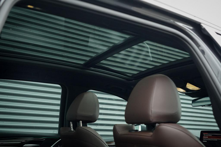 BMW X3 xDrive30e LCI / Pano / Elek Trekhaak / Facelift / HUD / Incl BTW