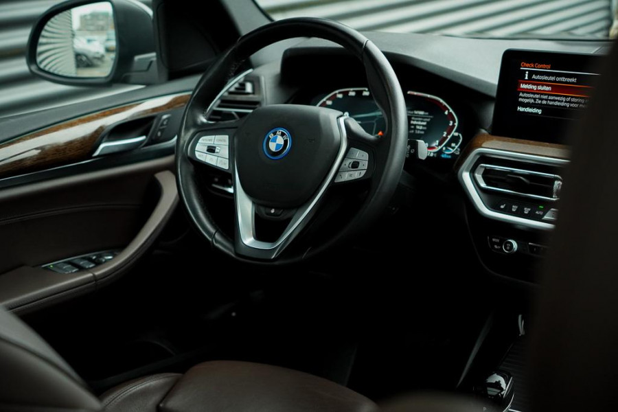 BMW X3 xDrive30e LCI / Pano / Elek Trekhaak / Facelift / HUD / Incl BTW