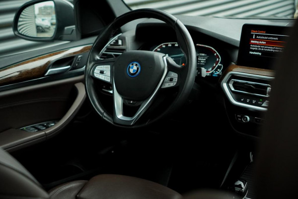 BMW X3 xDrive30e LCI / Pano / Elek Trekhaak / Facelift / HUD / Incl BTW