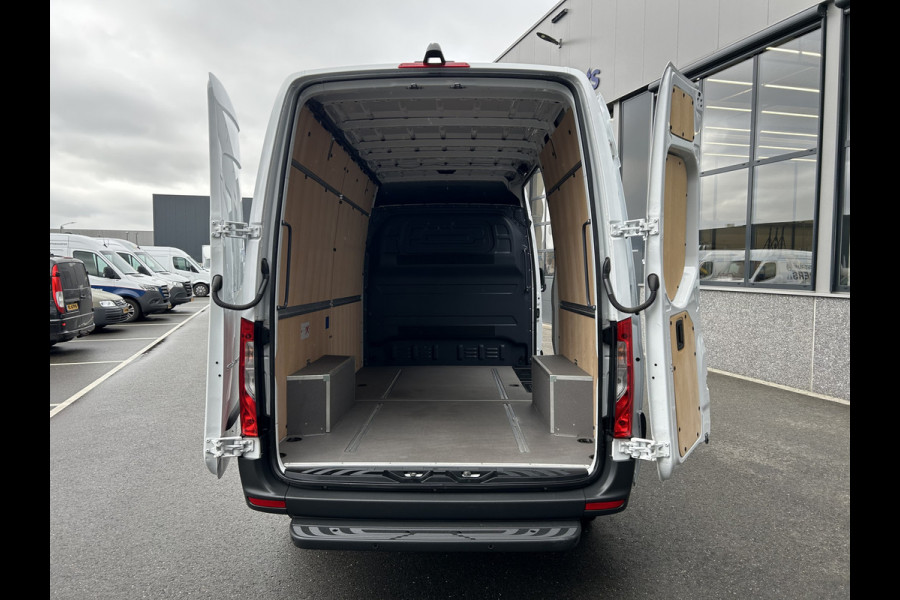 Mercedes-Benz Sprinter 317 CDI L2 H2 Automaat / 360 Camera / MBUX / Navigatie / Cruise control / Airco / 270 Graden achterdeuren
