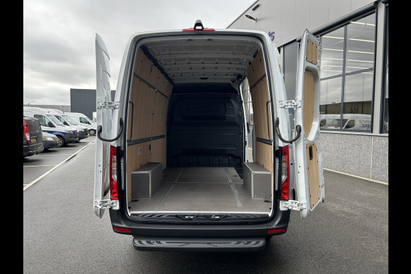 Mercedes-Benz Sprinter 317 CDI L2 H2 Automaat / 360 Camera / MBUX / Navigatie / Cruise control / Airco / 270 Graden achterdeuren