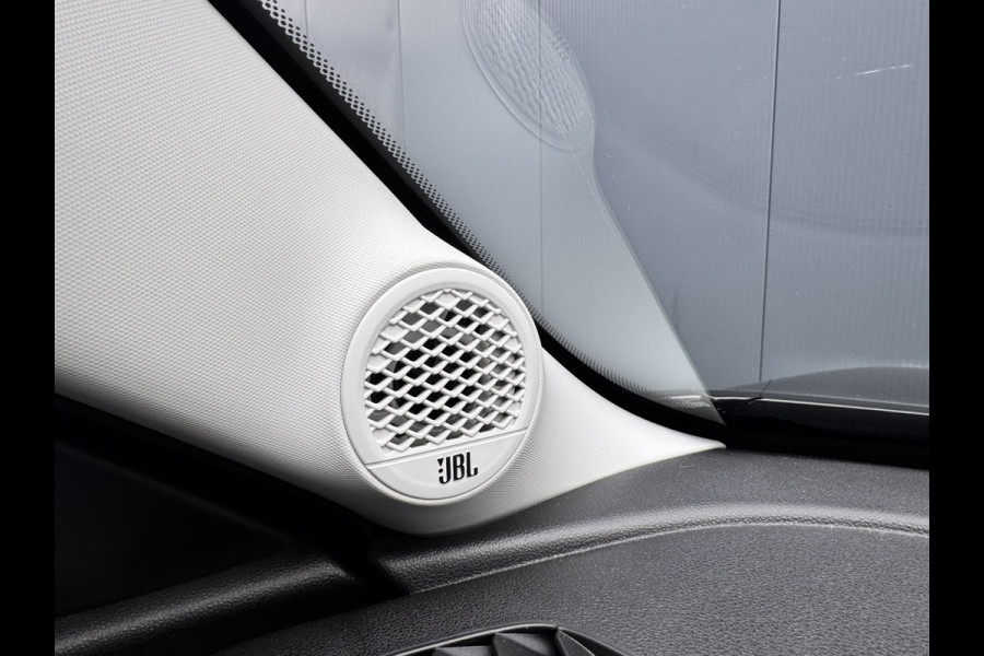 Jeep Avenger 1.2 Altitude | Winterpakket | Camera | Apple/Android CarPlay | Electrische achterklep | Cruise control | Navigatie