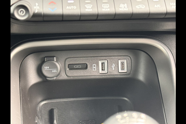 Jeep Avenger 1.2 Altitude | Winterpakket | Camera | Apple/Android CarPlay | Electrische achterklep | Cruise control | Navigatie