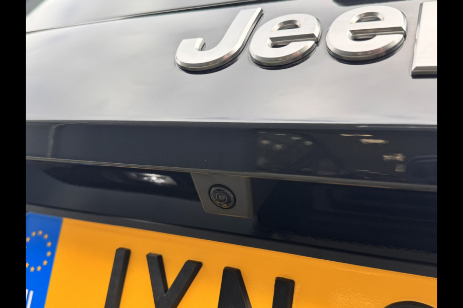 Jeep Avenger 1.2 Altitude | Winterpakket | Camera | Apple/Android CarPlay | Electrische achterklep | Cruise control | Navigatie