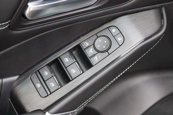 Nissan QASHQAI 1.3DIG-T 140PK MHEV N-Connecta Gr.-Navigatie/Winter-Pack/Keyless/Camera
