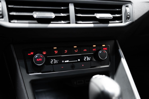 Volkswagen Polo 1.0 TSI R-Line DSG LED NAVI