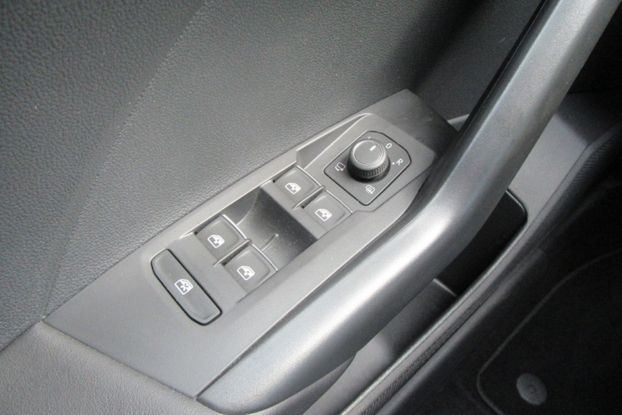 Volkswagen T-Cross 1.0 TSI Style Aut. Ad.CC, Stoelverw., Virtual Cockpit, Camera