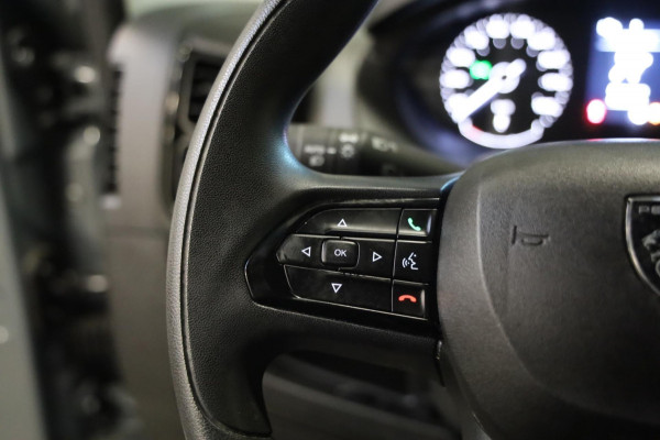 Peugeot Boxer 2.2 BlueHDi 180PK AUTOMAAAT LED CLIMA L2/H2 3.5t PDC CRUISE CONTR LEASE v/a €177 p.m.