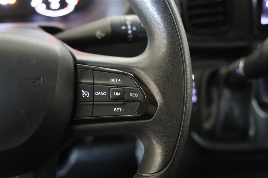 Peugeot Boxer 2.2 BlueHDi 180PK AUTOMAAAT LED CLIMA L2/H2 3.5t PDC CRUISE CONTR LEASE v/a €177 p.m.