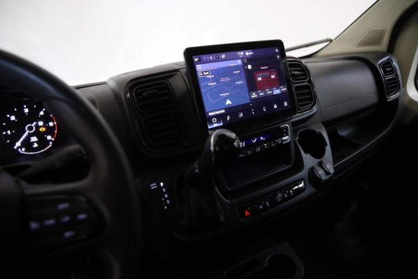 Peugeot Boxer 2.2 BlueHDi 180PK AUTOMAAAT LED CLIMA L2/H2 3.5t PDC CRUISE CONTR LEASE v/a €177 p.m.