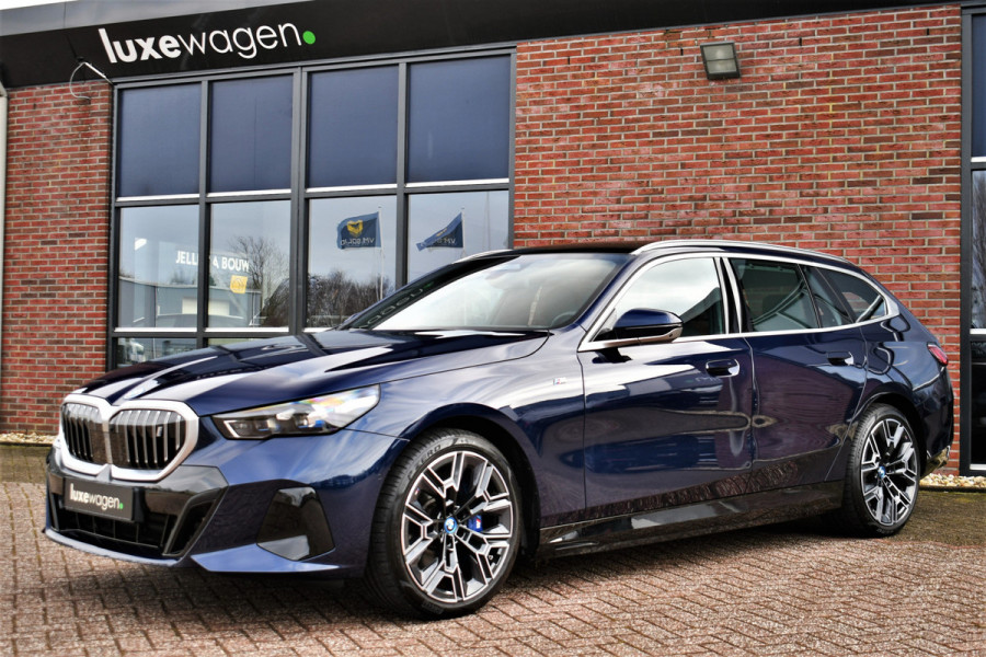 BMW i5 Touring eDrive40 M-Sport Pano Adp-demping B&W Comfzetel+Vent 20inch
