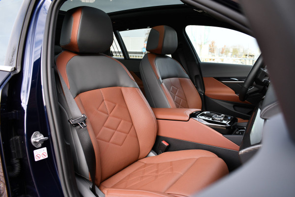 BMW i5 Touring eDrive40 M-Sport Pano Adp-demping B&W Comfzetel+Vent 20inch