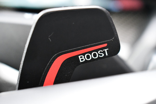 BMW i5 Touring eDrive40 M-Sport Pano Adp-demping B&W Comfzetel+Vent 20inch