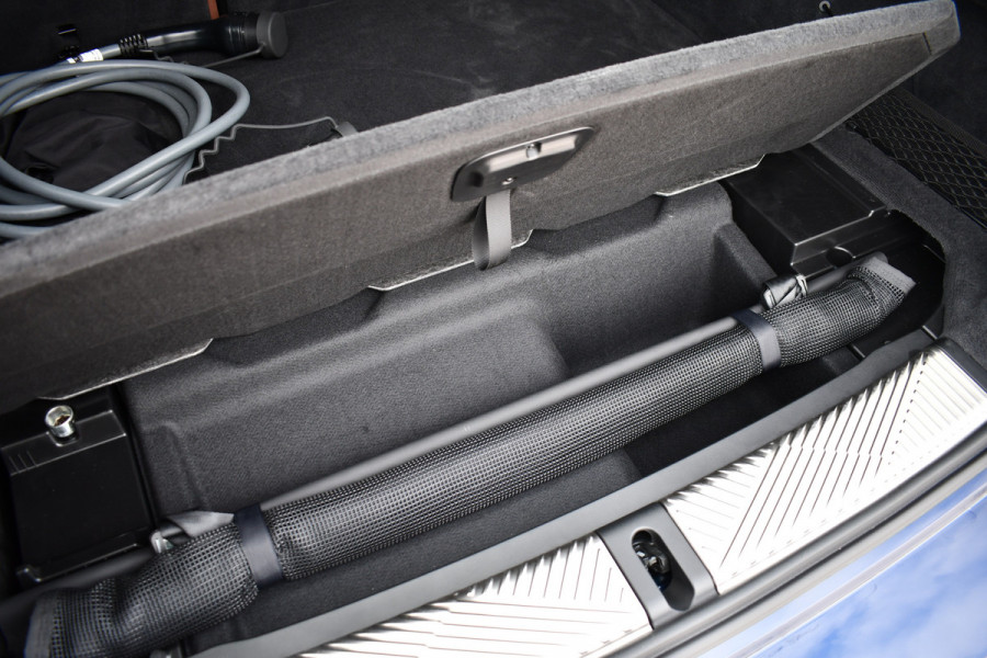 BMW i5 Touring eDrive40 M-Sport Pano Adp-demping B&W Comfzetel+Vent 20inch