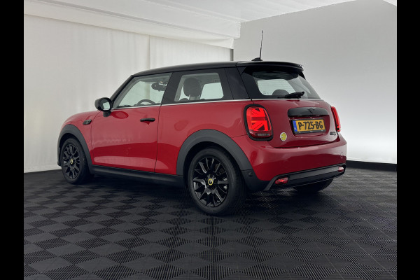 MINI Mini Electric Business Edition 33 kWh [ 3-Fase ] (INCL-BTW) Aut. *LEATHER | FULL-LED | KEYLESS | SPORT-SEATS | NAVI-FULLMAP | ECC | AMBIENT-LIGHT | DAB | DIGI-COCKPIT | PDC | 17"ALU*