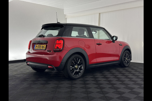 MINI Mini Electric Business Edition 33 kWh [ 3-Fase ] (INCL-BTW) Aut. *LEATHER | FULL-LED | KEYLESS | SPORT-SEATS | NAVI-FULLMAP | ECC | AMBIENT-LIGHT | DAB | DIGI-COCKPIT | PDC | 17"ALU*