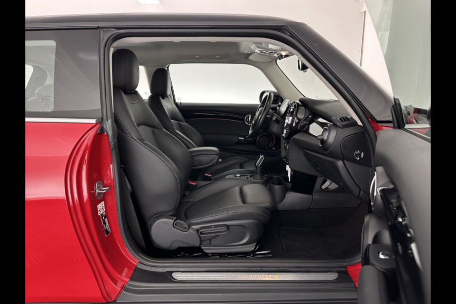 MINI Mini Electric Business Edition 33 kWh [ 3-Fase ] (INCL-BTW) Aut. *LEATHER | FULL-LED | KEYLESS | SPORT-SEATS | NAVI-FULLMAP | ECC | AMBIENT-LIGHT | DAB | DIGI-COCKPIT | PDC | 17"ALU*