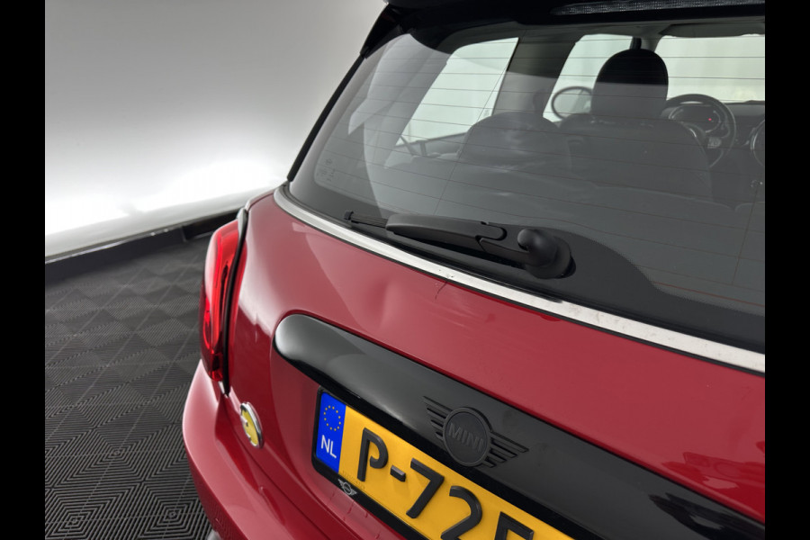 MINI Mini Electric Business Edition 33 kWh [ 3-Fase ] (INCL-BTW) Aut. *LEATHER | FULL-LED | KEYLESS | SPORT-SEATS | NAVI-FULLMAP | ECC | AMBIENT-LIGHT | DAB | DIGI-COCKPIT | PDC | 17"ALU*