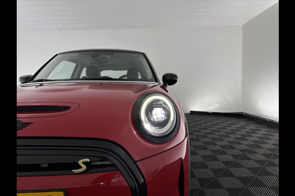 MINI Mini Electric Business Edition 33 kWh [ 3-Fase ] (INCL-BTW) Aut. *LEATHER | FULL-LED | KEYLESS | SPORT-SEATS | NAVI-FULLMAP | ECC | AMBIENT-LIGHT | DAB | DIGI-COCKPIT | PDC | 17"ALU*