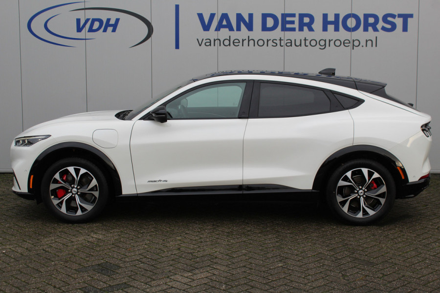 Ford Mustang Mach-E 75kWh/269pk AWD Premium AUTOMAAT volledig ELEKTRISCH ! Fabrieksgarantie t/m 01-03-2027 ! Vierwielaandr., stoel-, stuur- en voorraamverwarming, technologie pakket II, panoramadak, navigatie, telefoonvoorb., winterpakket, parelmoer wit metallic, etc etc
