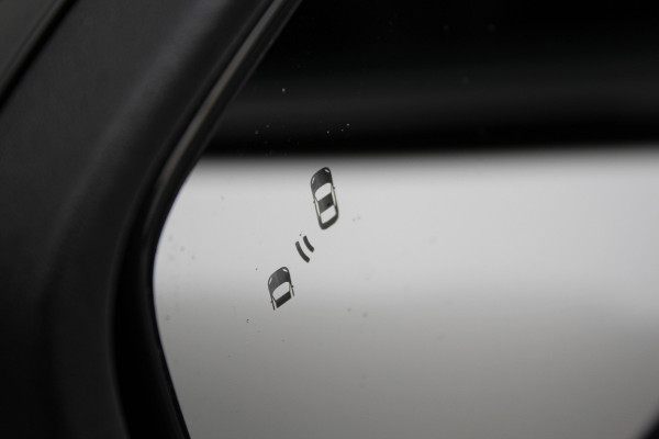 Ford Mustang Mach-E 75kWh/269pk AWD Premium AUTOMAAT volledig ELEKTRISCH ! Fabrieksgarantie t/m 01-03-2027 ! Vierwielaandr., stoel-, stuur- en voorraamverwarming, technologie pakket II, panoramadak, navigatie, telefoonvoorb., winterpakket, parelmoer wit metallic, etc etc