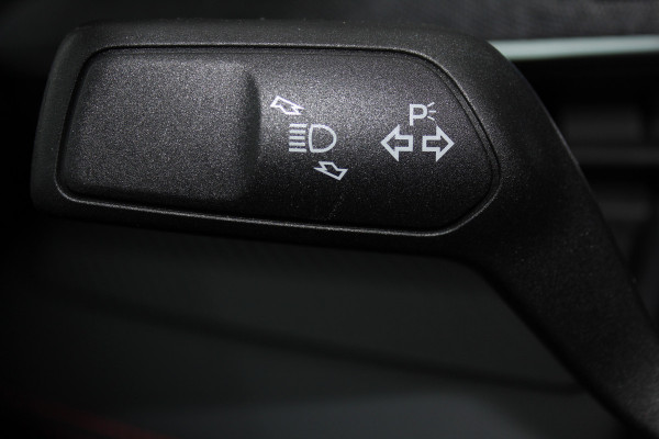 Ford Mustang Mach-E 75kWh/269pk AWD Premium AUTOMAAT volledig ELEKTRISCH ! Fabrieksgarantie t/m 01-03-2027 ! Vierwielaandr., stoel-, stuur- en voorraamverwarming, technologie pakket II, panoramadak, navigatie, telefoonvoorb., winterpakket, parelmoer wit metallic, etc etc