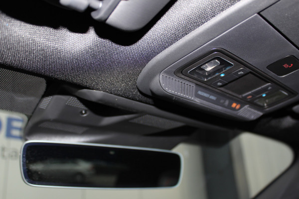 Ford Mustang Mach-E 75kWh/269pk AWD Premium AUTOMAAT volledig ELEKTRISCH ! Fabrieksgarantie t/m 01-03-2027 ! Vierwielaandr., stoel-, stuur- en voorraamverwarming, technologie pakket II, panoramadak, navigatie, telefoonvoorb., winterpakket, parelmoer wit metallic, etc etc