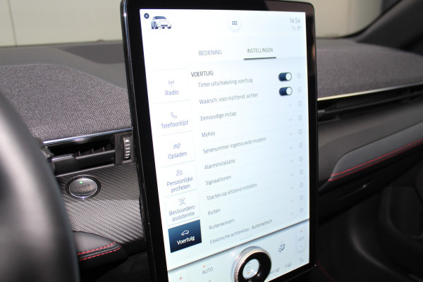 Ford Mustang Mach-E 75kWh/269pk AWD Premium AUTOMAAT volledig ELEKTRISCH ! Fabrieksgarantie t/m 01-03-2027 ! Vierwielaandr., stoel-, stuur- en voorraamverwarming, technologie pakket II, panoramadak, navigatie, telefoonvoorb., winterpakket, parelmoer wit metallic, etc etc