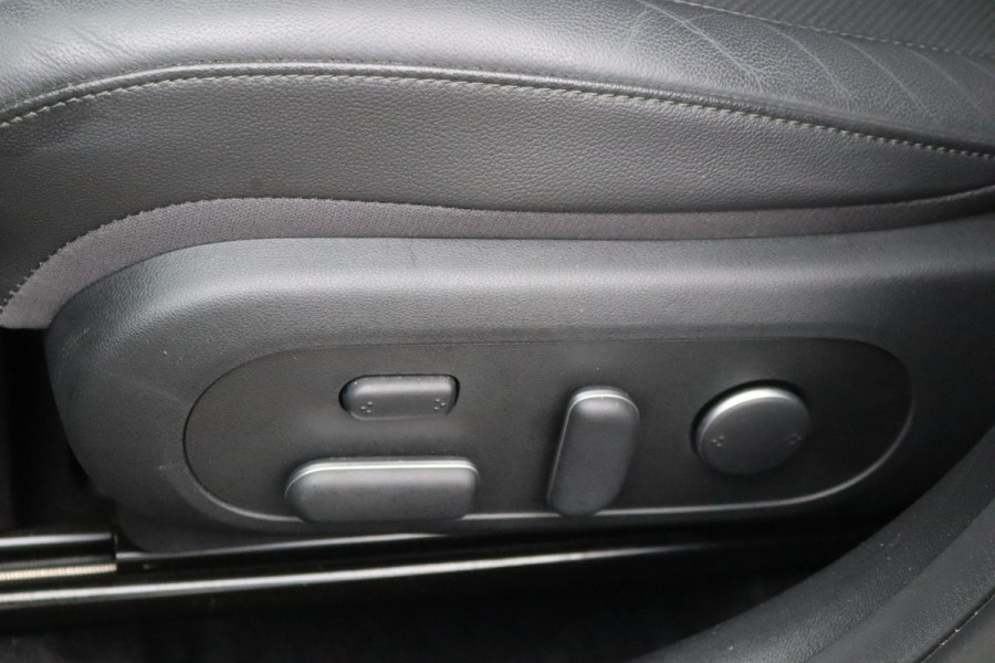 Hyundai Kona 1.6 T-GDI 199PK Automaat Premium Sky Leder/Winter-pack/Open-dak/Keyfree