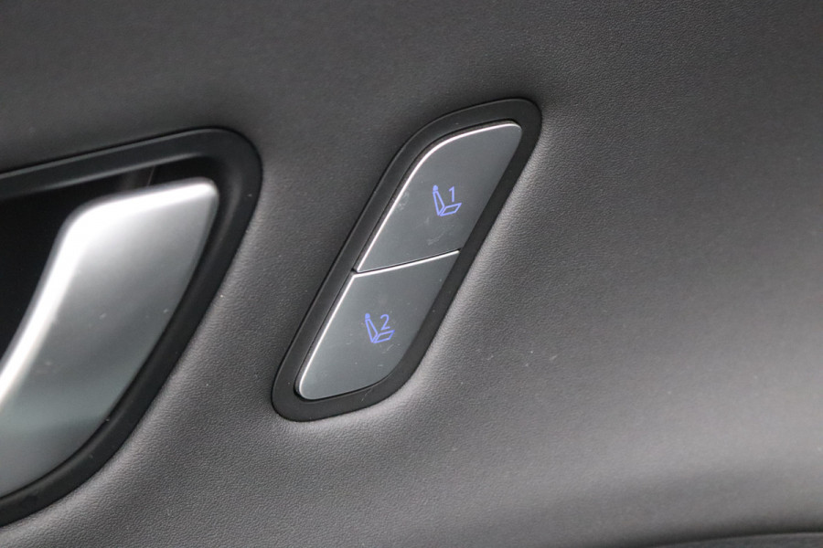 Hyundai Kona 1.6 T-GDI 199PK Automaat Premium Sky Leder/Winter-pack/Open-dak/Keyfree