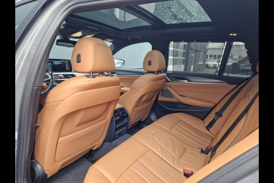 BMW 5 Serie Touring 530e Facelift /LED/PANO/1eig./INCL.BTW