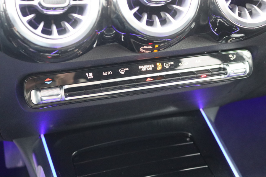 Mercedes-Benz Glb 200 Automaat Business Line 7pers. Trekhaak/Navigatie/Camera/Parkeerhulp/Stoelverwarming