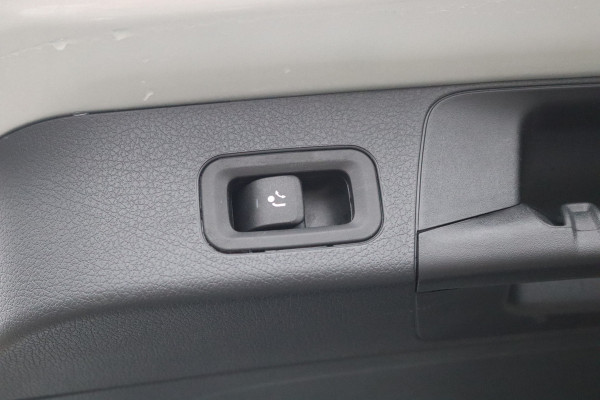 Mercedes-Benz Glb 200 Automaat Business Line 7pers. Trekhaak/Navigatie/Camera/Parkeerhulp/Stoelverwarming