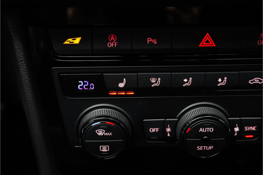 Seat Leon ST 2.0 TSI CUPRA 300 Kuipstoelen Virtual Cockpit Camera 19"