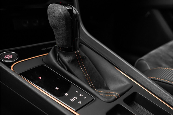 Seat Leon ST 2.0 TSI CUPRA 300 Kuipstoelen Virtual Cockpit Camera 19"
