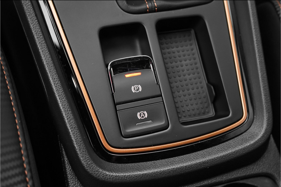 Seat Leon ST 2.0 TSI CUPRA 300 Kuipstoelen Virtual Cockpit Camera 19"