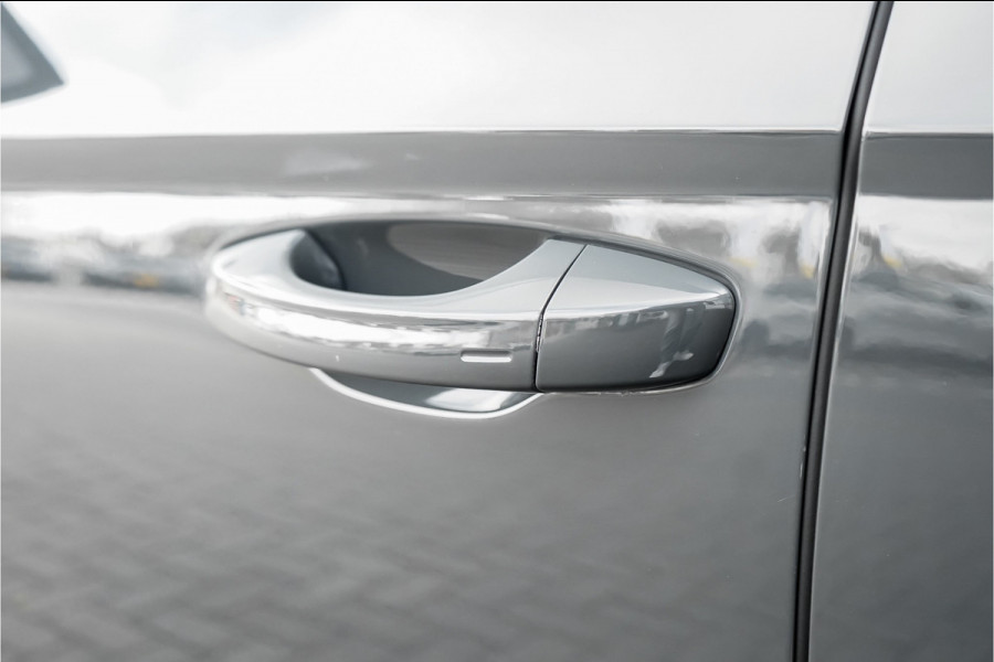 Seat Leon ST 2.0 TSI CUPRA 300 Kuipstoelen Virtual Cockpit Camera 19"