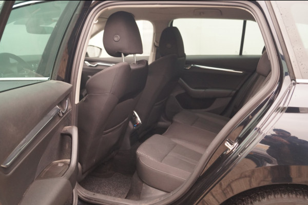 Škoda Octavia Combi 1.0 e-TSI 110pk DSG Business Edition Plus -NAVI-TREKHAAK-