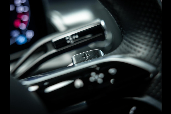 Mercedes-Benz GLC 300e 4MATIC AMG Line | Stoelverwarming | Burmester | Trekhaak | Comfort Stoelen |