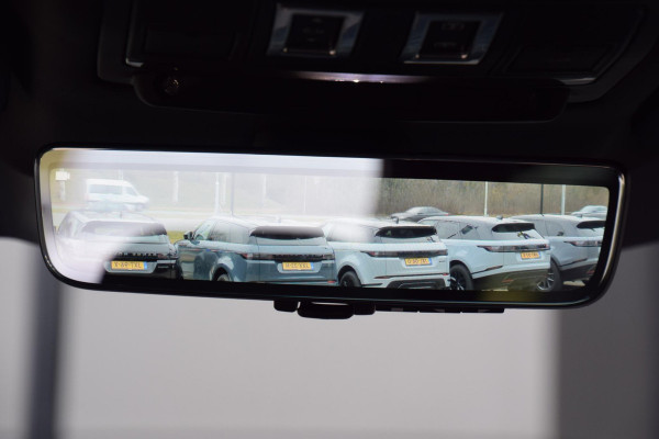 Land Rover Defender 110 P300e 110 X-Dynamic SE