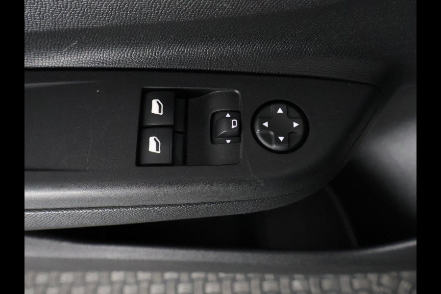 Opel CORSA-E 3 FASE 50kWH ACCU 92 % WLTP TOT 323 . AUTOMAAT . FULL NAVI . APPLE CARPLAY & ANDROID AUTO .