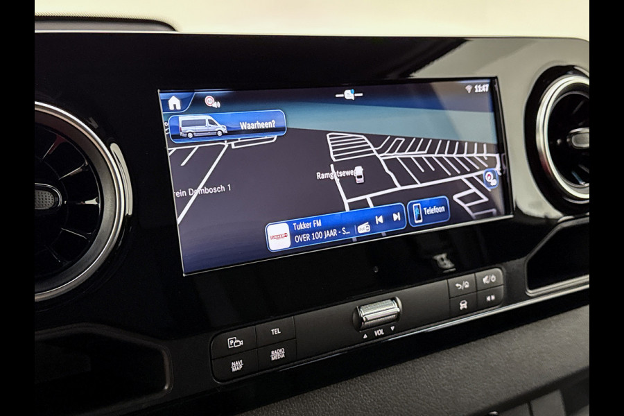 Mercedes-Benz Sprinter 319 1.9 CDI L2H1 Pro Stoelverwarming 3500kg trekhaak Distronic Navigatie BPM vrij