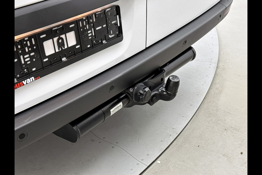 Mercedes-Benz Sprinter 319 1.9 CDI L2H1 Pro Stoelverwarming 3500kg trekhaak Distronic Navigatie BPM vrij