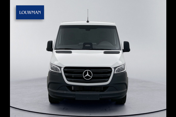 Mercedes-Benz Sprinter 319 1.9 CDI L2H1 Pro Stoelverwarming 3500kg trekhaak Distronic Navigatie BPM vrij